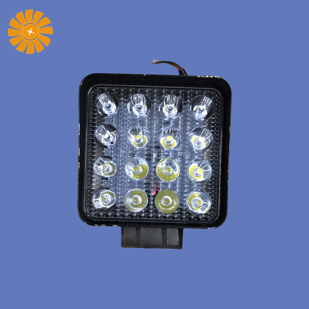 Фара светодиодная 16 LED (16S-55мм) квадратная (направленный свет) 10-30В 48W Фара дополн. света, противотуманная, OFF-Road (115х115х55) (К)3684