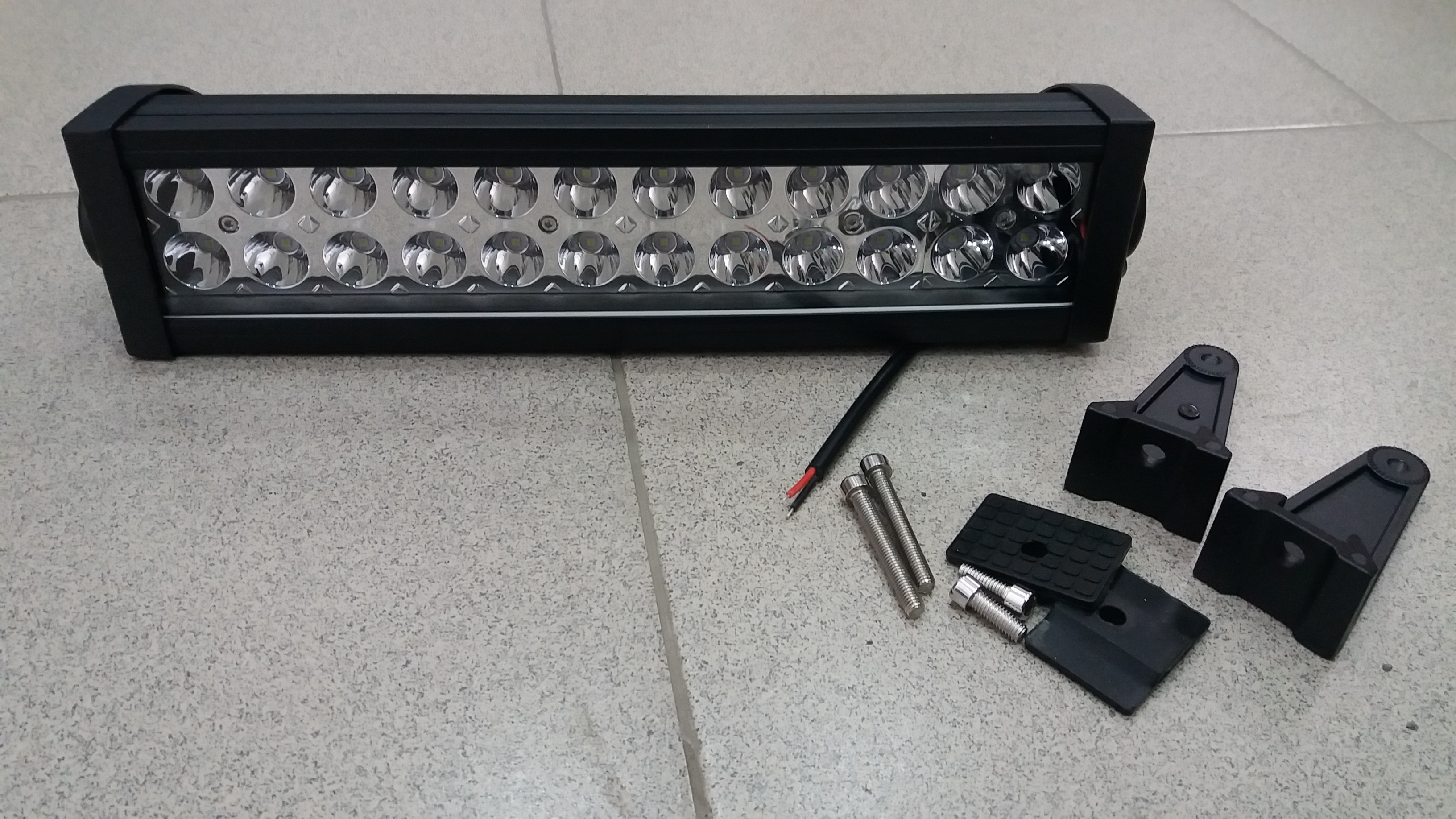 Фара светодиодная 2-х рядная ЛЮСТРА 24 LED (EL-72W) 12/24V 72W(350х85х75)